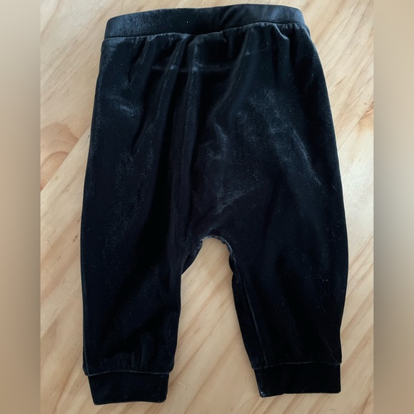 Baby Gap 3-6month Black Plush/ Velvet Pants - Picture 2 of 4